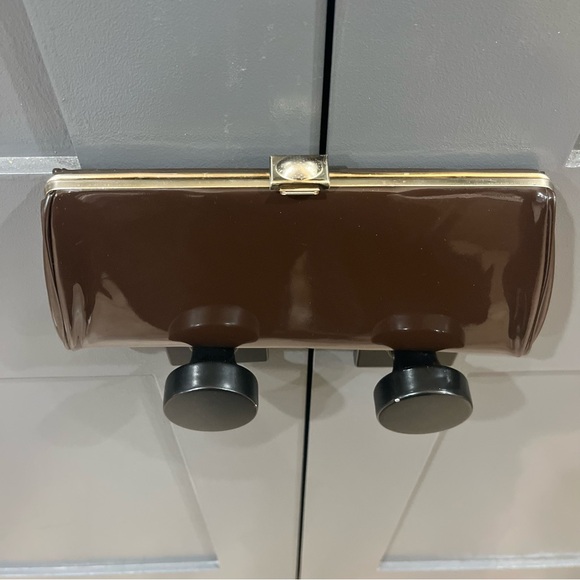 1960’s Vintage Rockabilly Brown Patent Leather Clutch Fold In Gold Handle EUC